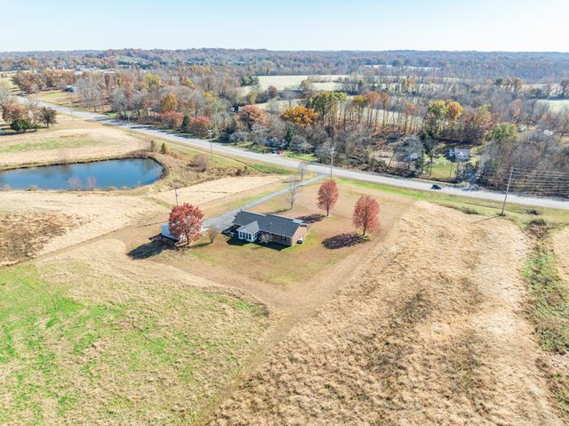 3811 Highway 52, E, Bethpage, TN 37022