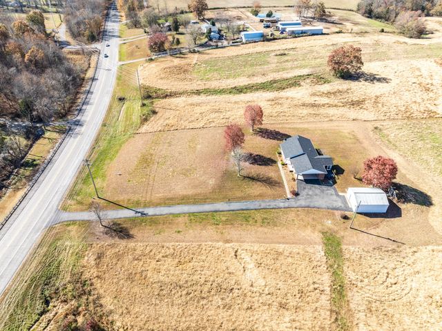 3811 Highway 52, E, Bethpage, TN 37022