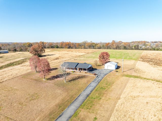 3811 Highway 52, E, Bethpage, TN 37022