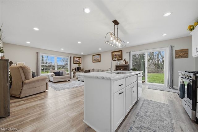 6101 Skylark Street SW, Canton, OH 44706