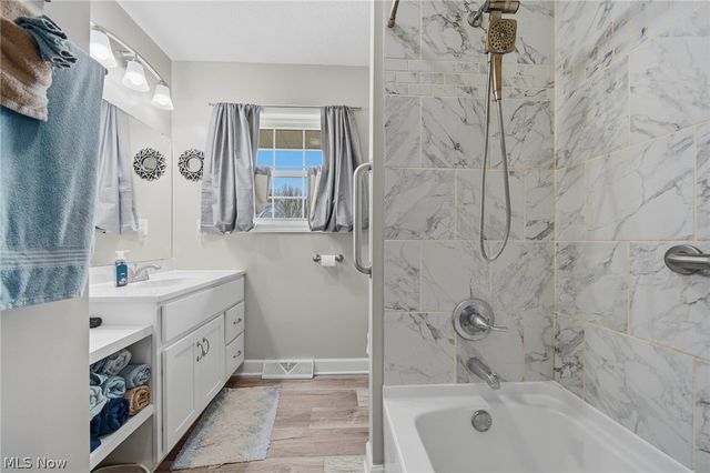 6101 Skylark Street SW, Canton, OH 44706