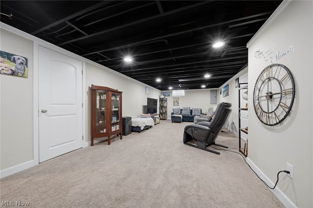 6101 Skylark Street SW, Canton, OH 44706