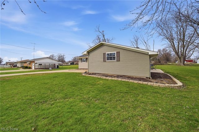 6101 Skylark Street SW, Canton, OH 44706
