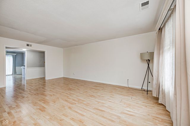 6417 Park Central Drive W D, Indianapolis, IN 46260