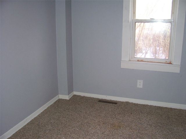 1817 H Street, Iowa City, IA 52240