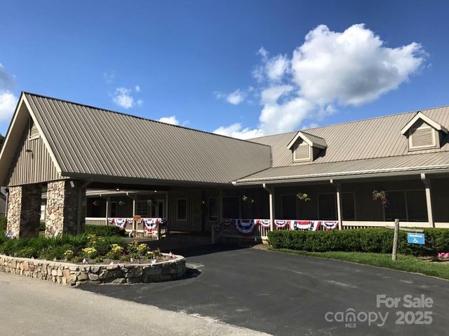 479 El Miner Drive, Mars Hill, NC 28754