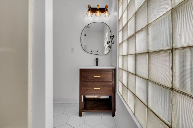 2031 CENTRAL AVE, Memphis, TN 38104