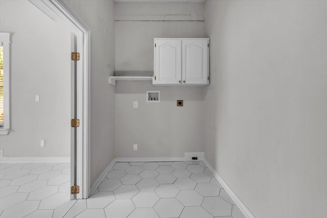 2031 CENTRAL AVE, Memphis, TN 38104