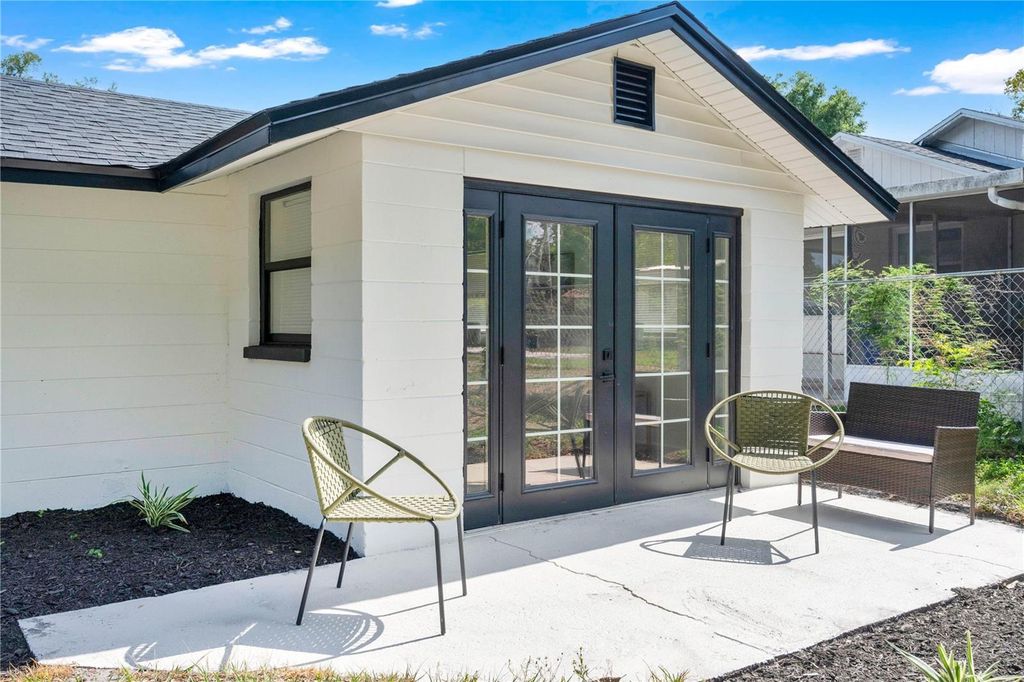 Image 27 of property listing at 1506 E ELM ROAD, Lakeland, FL 33801