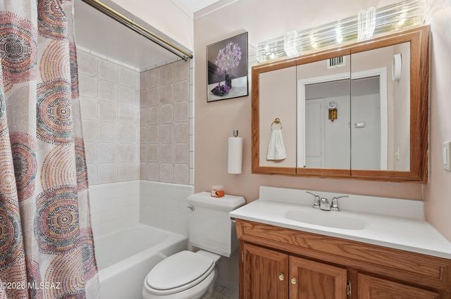 334 S Vista Del Rio, Green Valley, AZ 85614