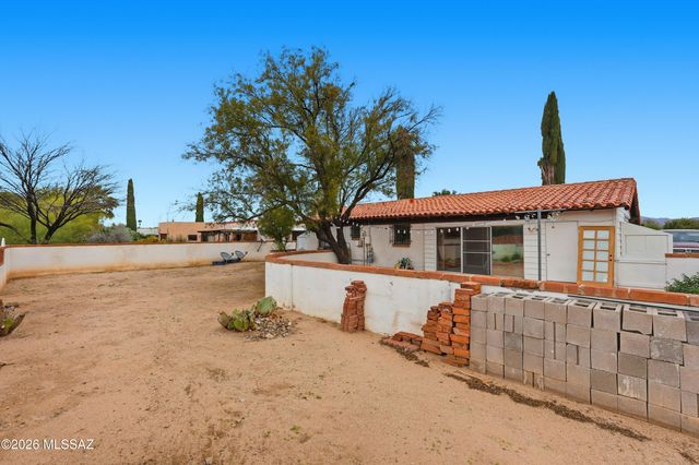 334 S Vista Del Rio, Green Valley, AZ 85614