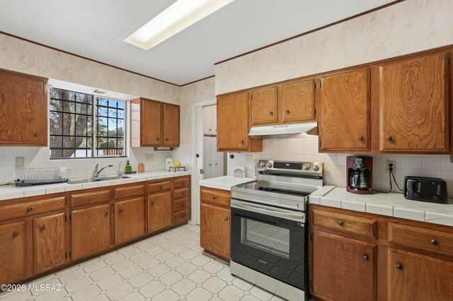 334 S Vista Del Rio, Green Valley, AZ 85614