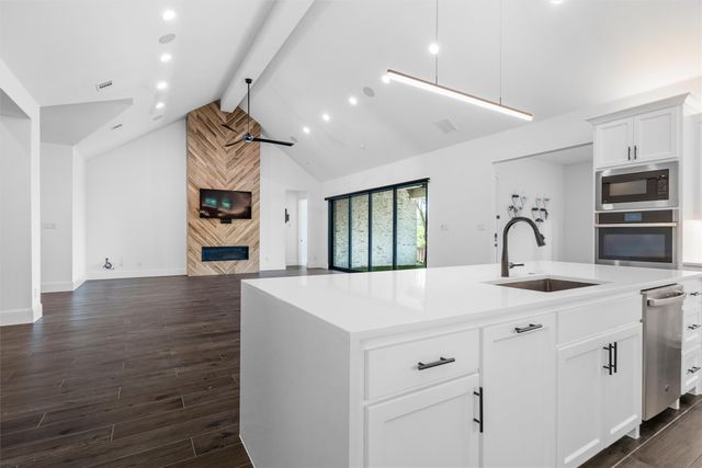 1713 Prairie Ridge Road, Fort Worth, TX 76008