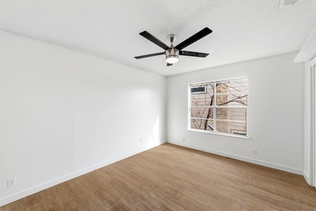 3408 Dolphin DR A, Austin, TX 78704