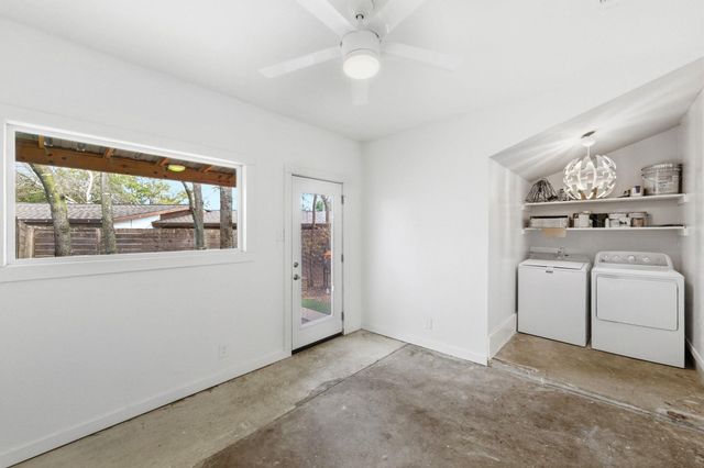 3408 Dolphin DR A, Austin, TX 78704