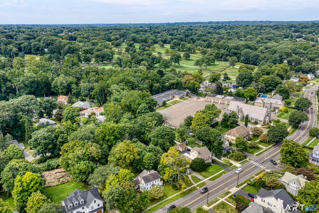 475 Stratfield Road, Fairfield, CT 06825