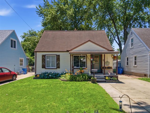 25073 Andover Drive, Dearborn Heights, MI 48125