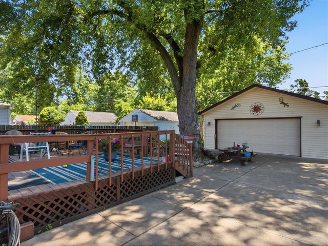 25073 Andover Drive, Dearborn Heights, MI 48125