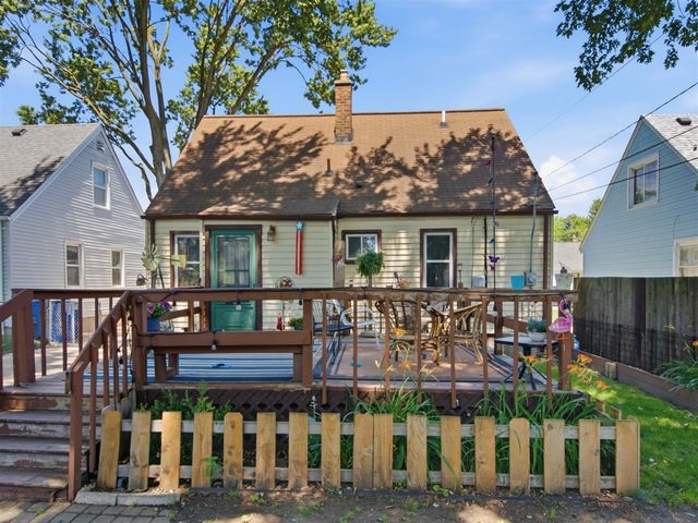 25073 Andover Drive, Dearborn Heights, MI 48125