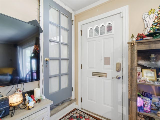 25073 Andover Drive, Dearborn Heights, MI 48125