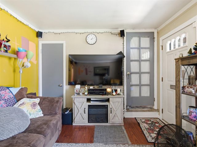 25073 Andover Drive, Dearborn Heights, MI 48125