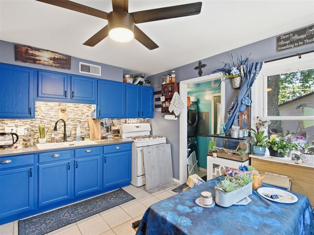 25073 Andover Drive, Dearborn Heights, MI 48125