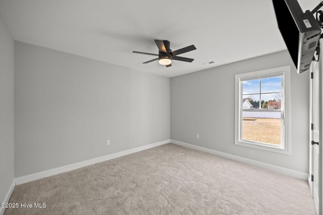 64 Buccaneer Circle, Washington, NC 27889