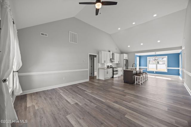 64 Buccaneer Circle, Washington, NC 27889