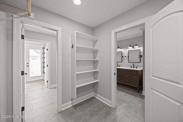 64 Buccaneer Circle, Washington, NC 27889