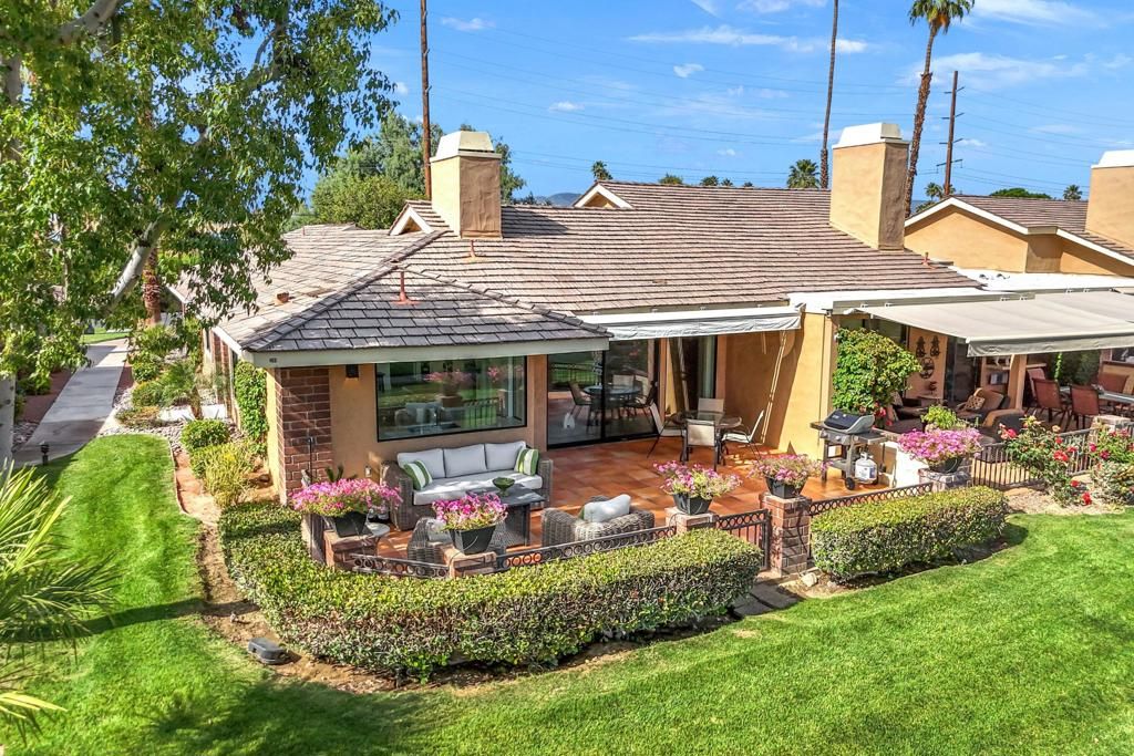 Image 6 of property listing at 201 Las Lomas, Palm Desert, CA 92260