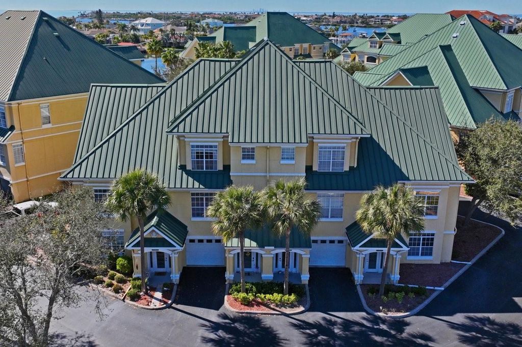 Image 23 of property listing at 6319 SUNSET BAY CIRCLE, Apollo Beach, FL 33572