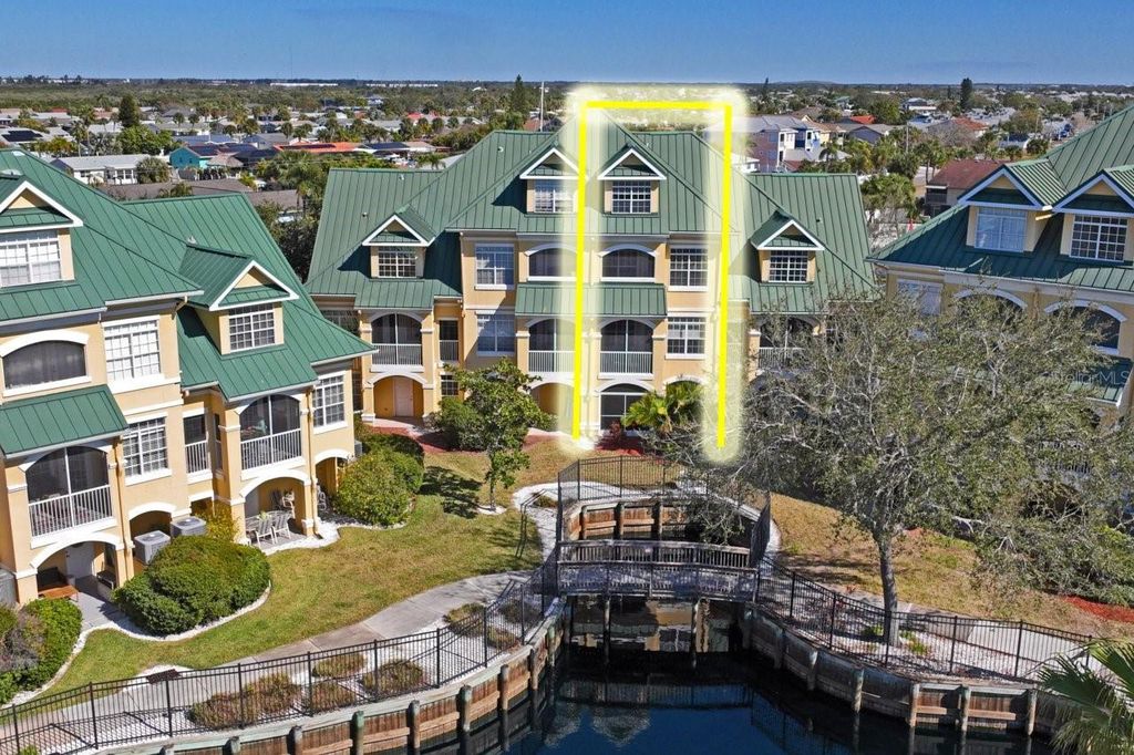 Image 27 of property listing at 6319 SUNSET BAY CIRCLE, Apollo Beach, FL 33572