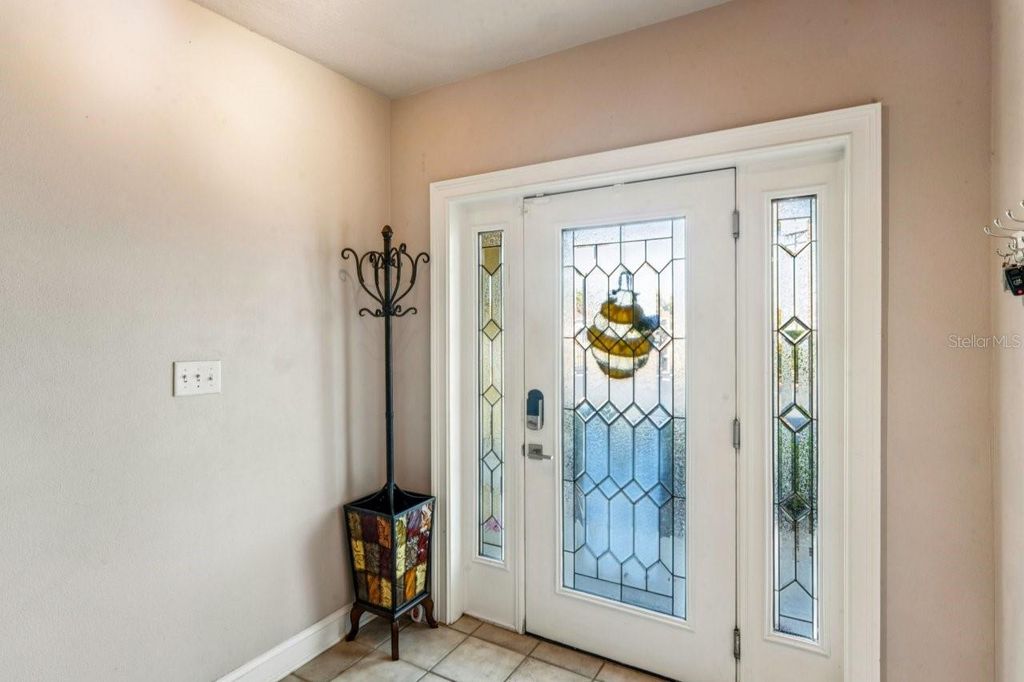 Image 4 of property listing at 6319 SUNSET BAY CIRCLE, Apollo Beach, FL 33572