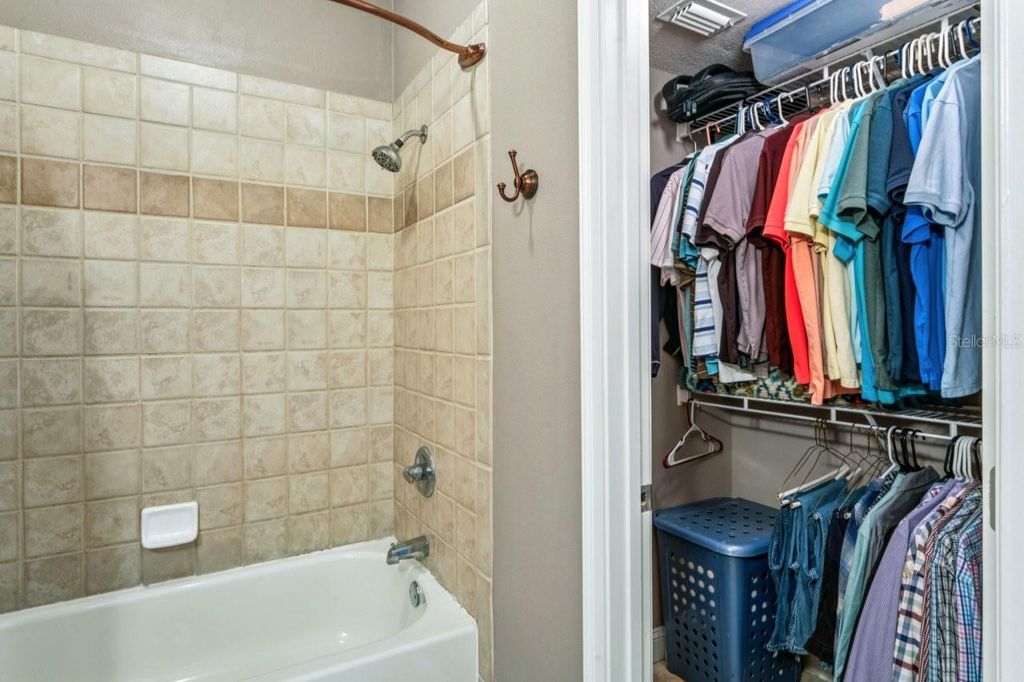 Image 53 of property listing at 6319 SUNSET BAY CIRCLE, Apollo Beach, FL 33572