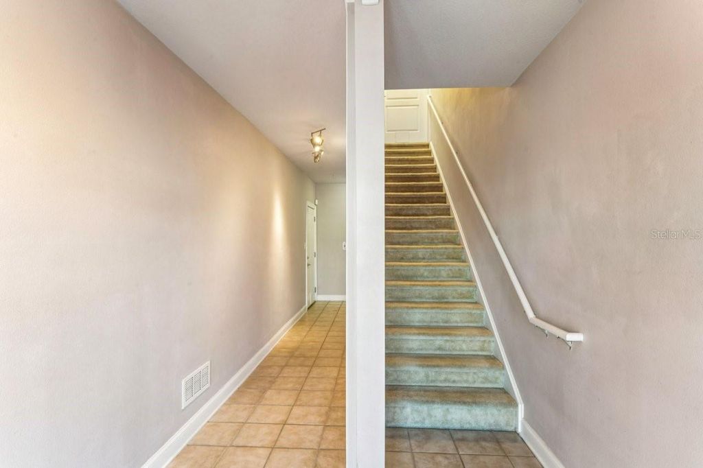 Image 8 of property listing at 6319 SUNSET BAY CIRCLE, Apollo Beach, FL 33572