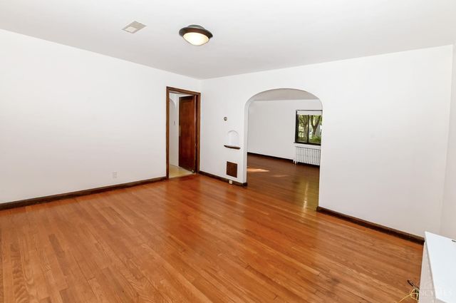 3790 Grovedale Place, Cincinnati, OH 45208