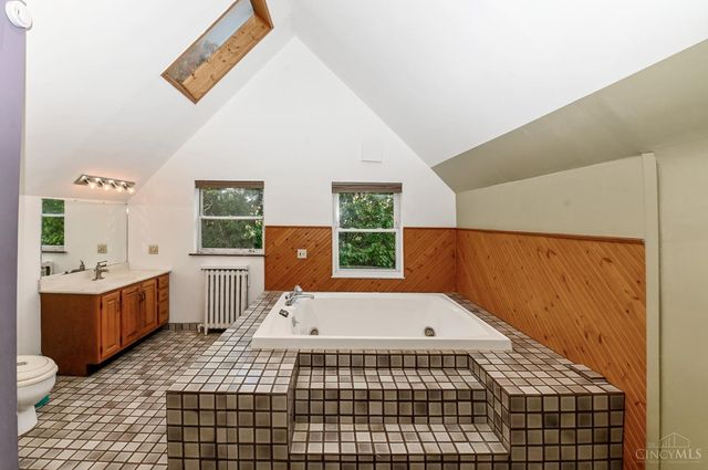 3790 Grovedale Place, Cincinnati, OH 45208