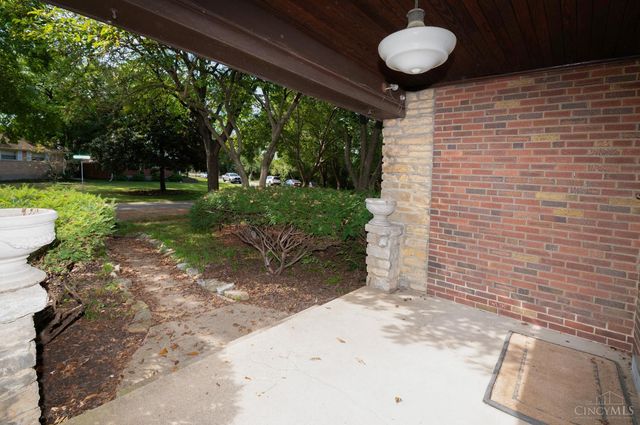 3790 Grovedale Place, Cincinnati, OH 45208