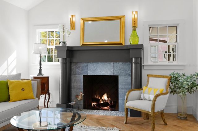 346 16TH AVENUE NE, St Petersburg, FL 33704