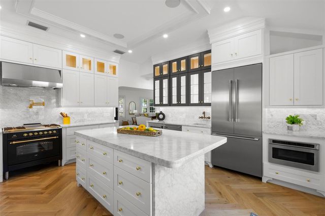 346 16TH AVENUE NE, St Petersburg, FL 33704