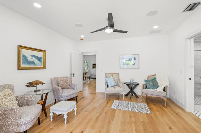 346 16TH AVENUE NE, St Petersburg, FL 33704