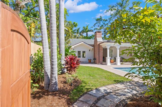 346 16TH AVENUE NE, St Petersburg, FL 33704