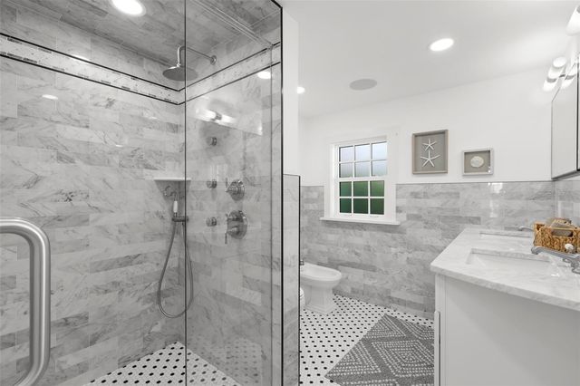 346 16TH AVENUE NE, St Petersburg, FL 33704