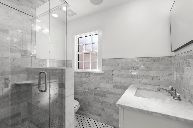 346 16TH AVENUE NE, St Petersburg, FL 33704