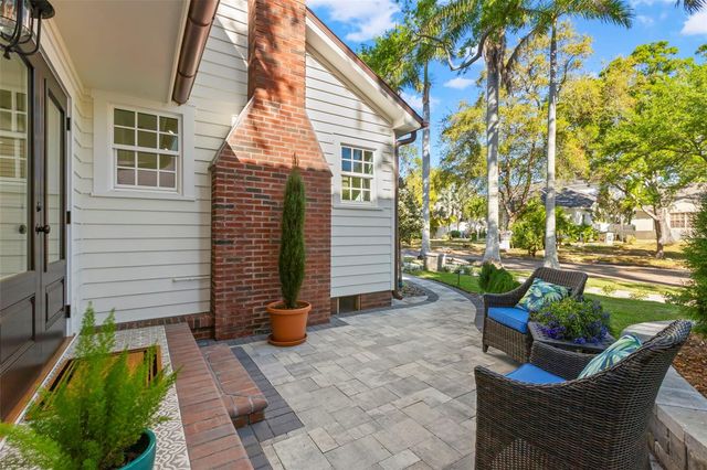 346 16TH AVENUE NE, St Petersburg, FL 33704