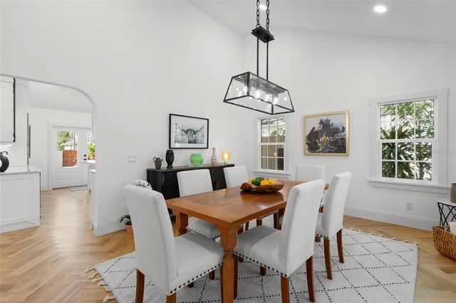 346 16TH AVENUE NE, St Petersburg, FL 33704