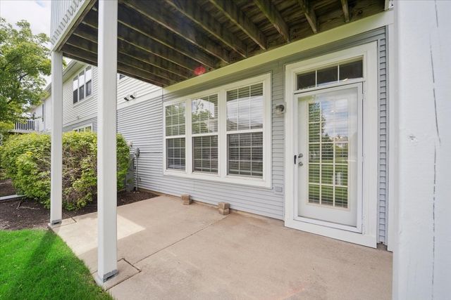2616 Christie Drive, Algonquin, IL 60102