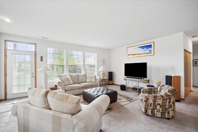 2616 Christie Drive, Algonquin, IL 60102
