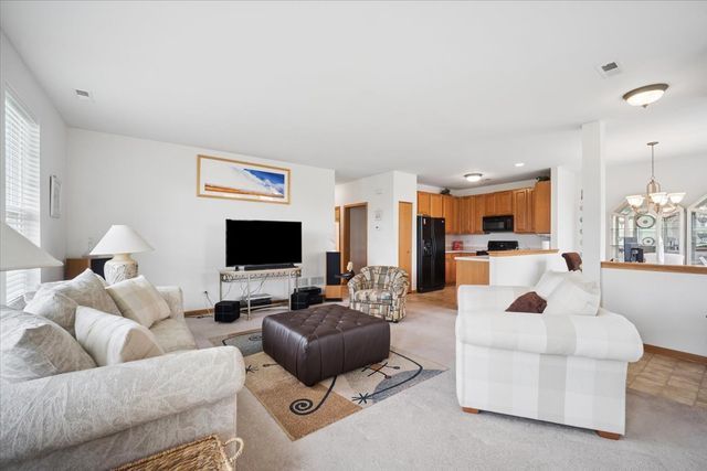 2616 Christie Drive, Algonquin, IL 60102