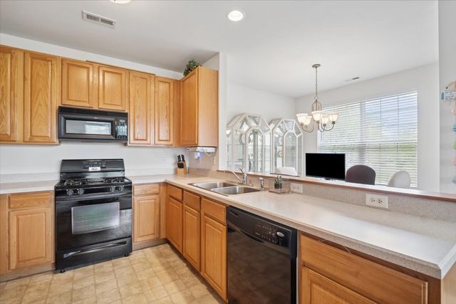 2616 Christie Drive, Algonquin, IL 60102
